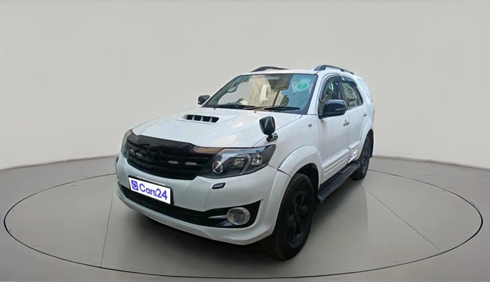 2011 Toyota Fortuner 3.0 4X4 MT, Diesel, Manual, 1,28,384 km, exterior