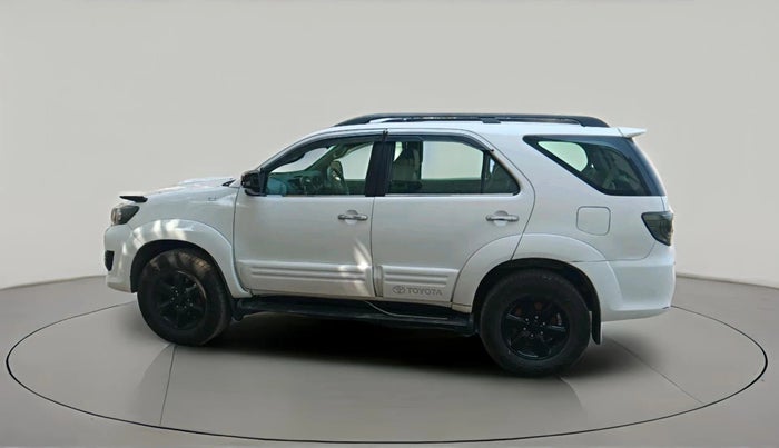 2011 Toyota Fortuner 3.0 4X4 MT, Diesel, Manual, 1,28,384 km, exterior