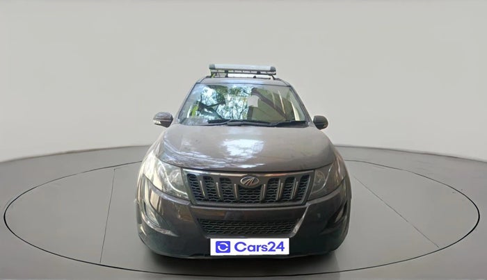 2017 Mahindra XUV500 W6, Diesel, Manual, 2,13,437 km, exterior