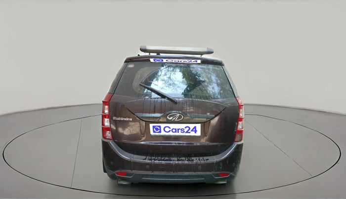 2017 Mahindra XUV500 W6, Diesel, Manual, 2,13,437 km, exterior