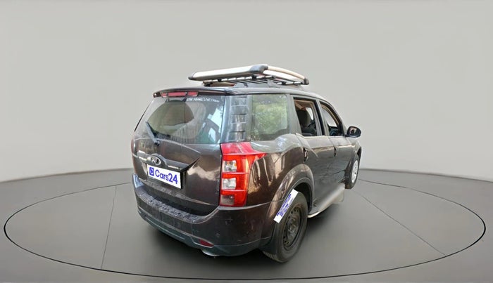 2017 Mahindra XUV500 W6, Diesel, Manual, 2,13,437 km, exterior