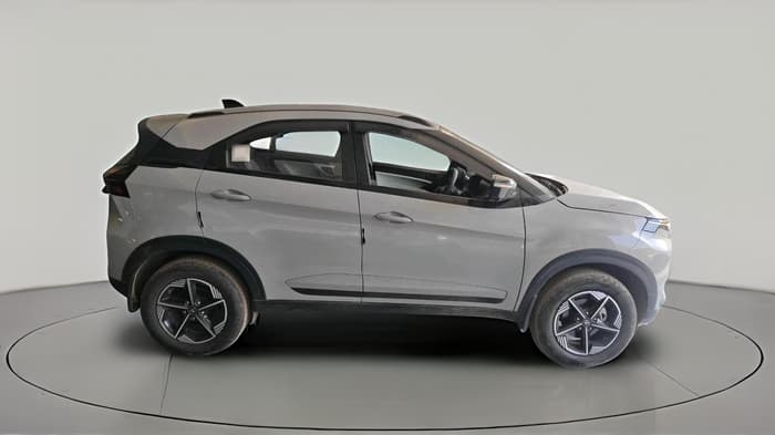 2025 Tata NEXON Creative Plus S CNG, CNG, Manual, 21,020 km, exterior