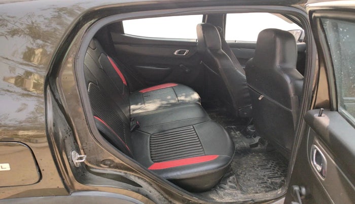 2019 Renault Kwid RXT 1.0 (O), Petrol, Manual, 1,12,462 km, interior