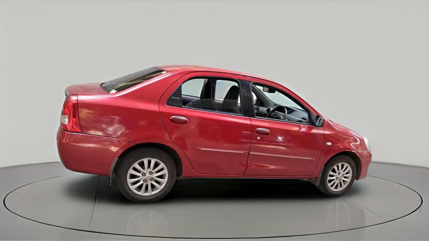 2011 Toyota Etios V, Petrol, Manual, 1,86,963 km, exterior
