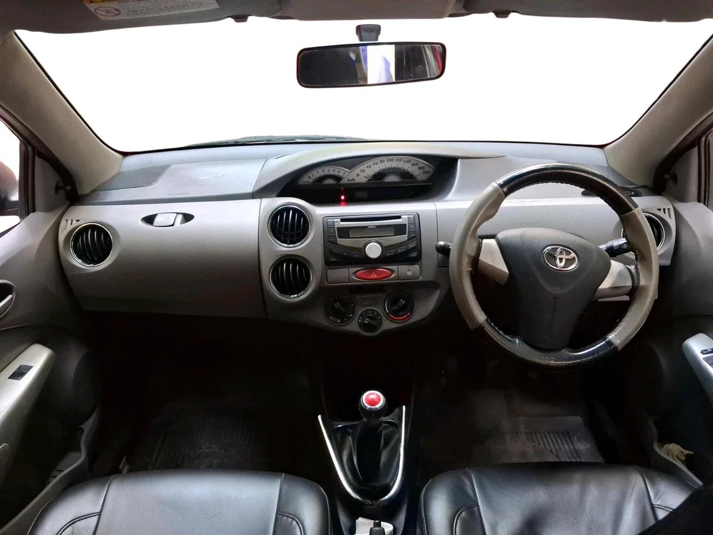 2011 Toyota Etios V, Petrol, Manual, 1,86,963 km, interior