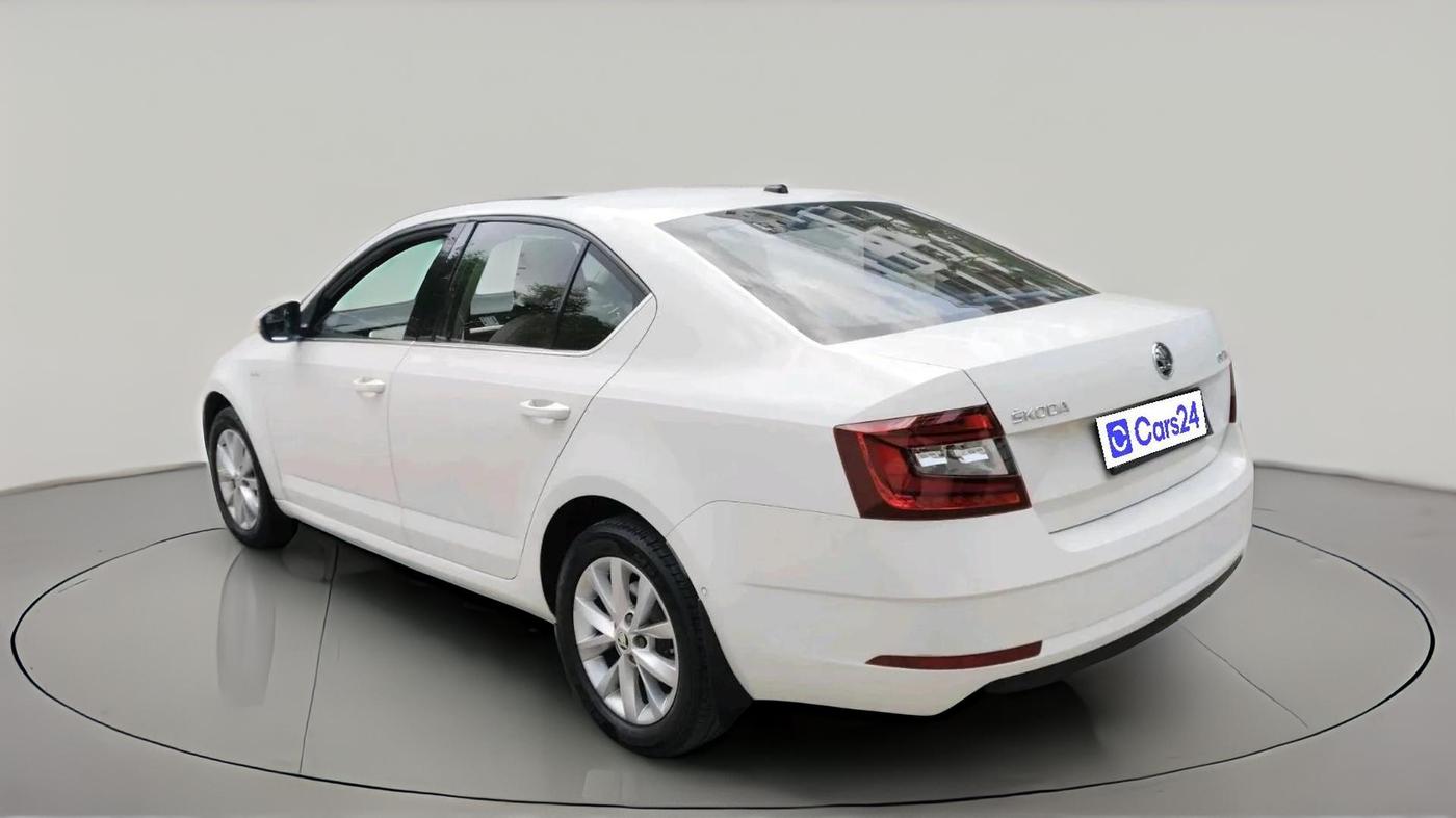 2017 Skoda Octavia L&K 1.8 TSI AT, Petrol, Automatic, 31,461 km, exterior
