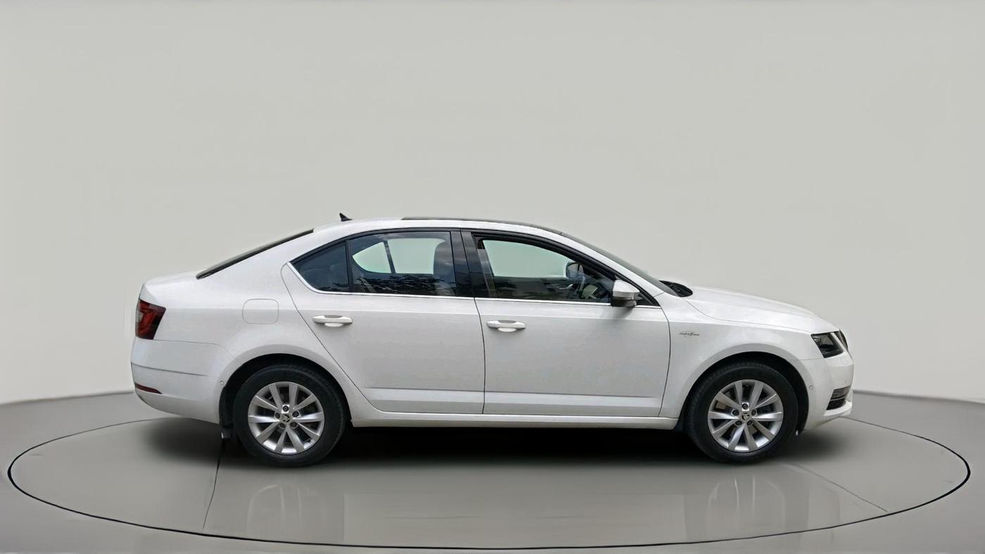 2017 Skoda Octavia L&K 1.8 TSI AT, Petrol, Automatic, 31,461 km, exterior