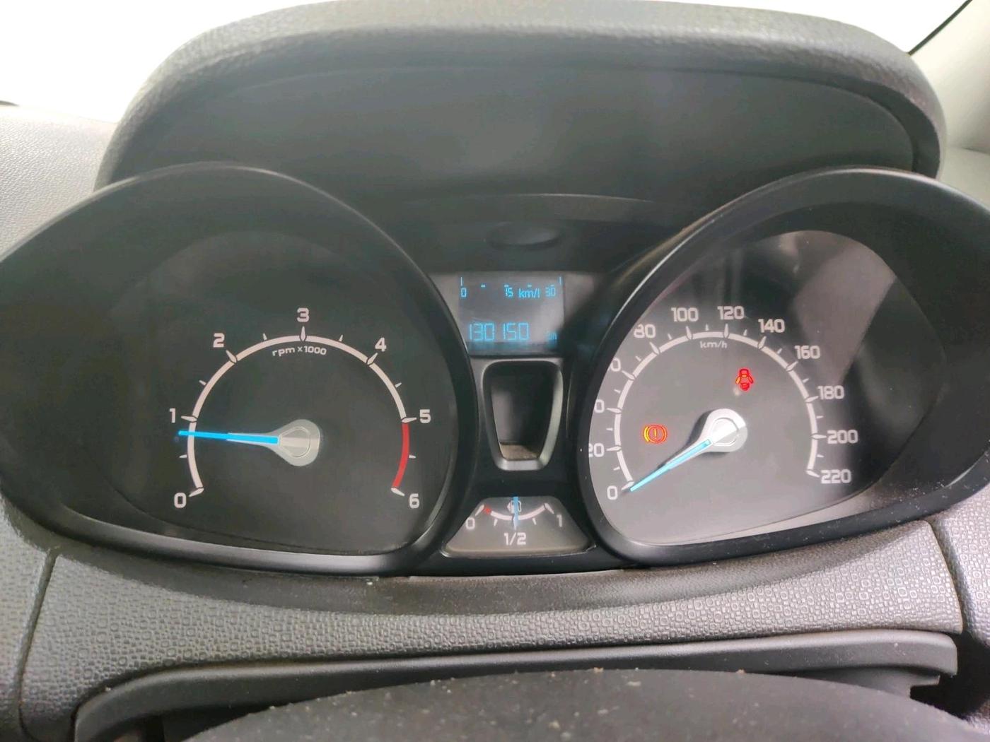 2015 Ford Ecosport TREND 1.5L DIESEL, Diesel, Manual, 1,30,150 km, interior