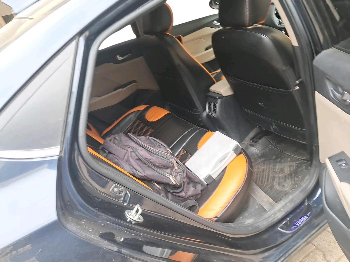 2022 Hyundai Verna SX 1.5 VTVT, Petrol, Manual, 25,635 km, interior