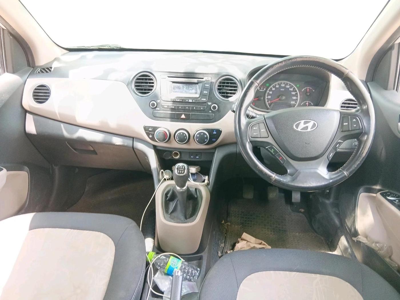 2014 Hyundai Grand i10 ASTA 1.2 KAPPA VTVT, Petrol, Manual, 60,021 km, interior