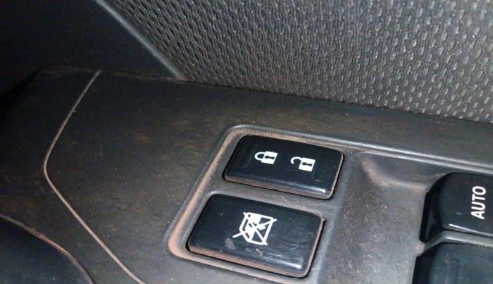 2017 Maruti Vitara Brezza ZDI, Diesel, Manual, 69,319 km, interior