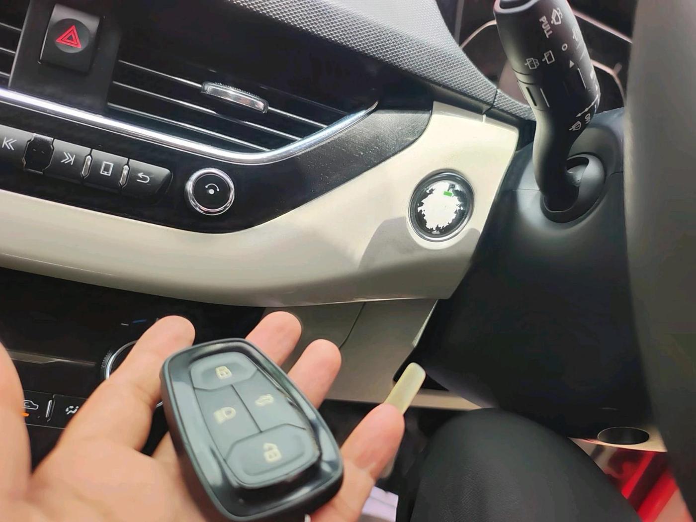 2020 Tata NEXON XZA PLUS PETROL DUAL TONE, Petrol, Automatic, 1,02,719 km, interior