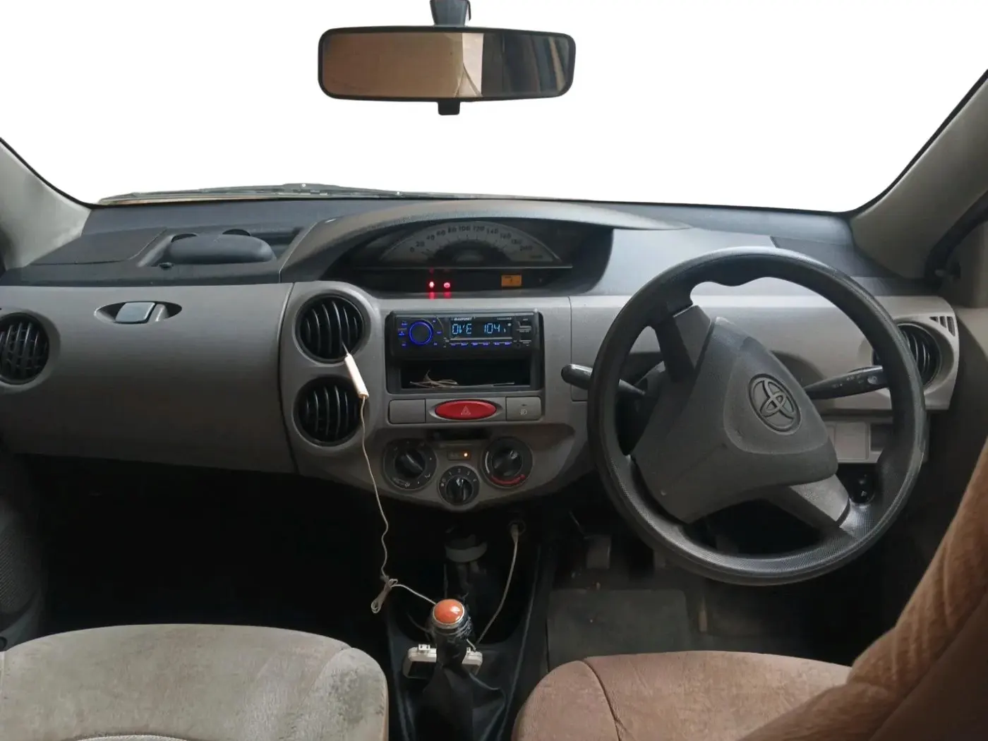 2011 Toyota Etios G, Petrol, Manual, 1,09,633 km, interior