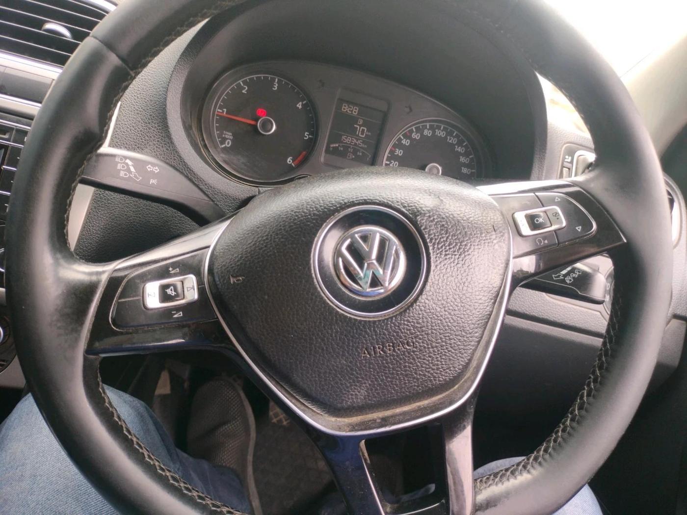 2014 Volkswagen Cross Polo HIGHLINE TDI, Diesel, Manual, 1,58,345 km, interior