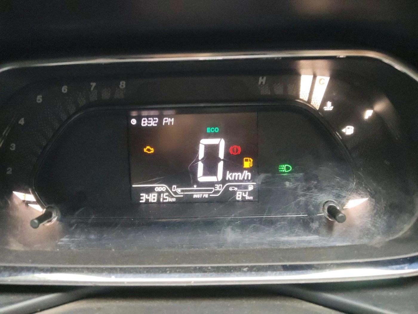 2022 Tata NEXON XE PETROL, Petrol, Manual, 34,815 km, interior