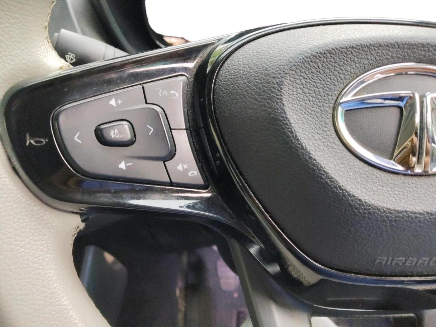 2022 Tata NEXON XE PETROL, Petrol, Manual, 34,815 km, interior