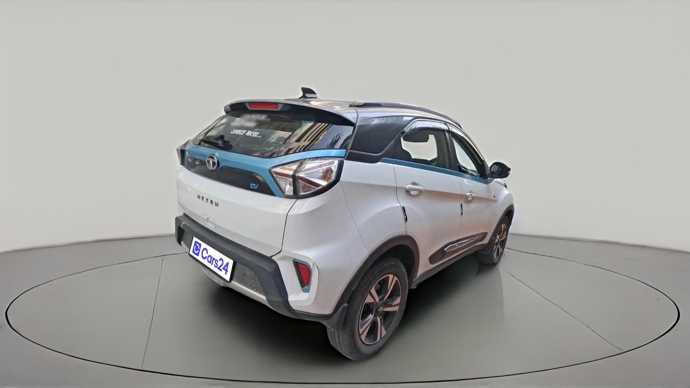 2022 Tata NEXON EV XZ PLUS LUX, Electric, Automatic, 37,544 km, exterior