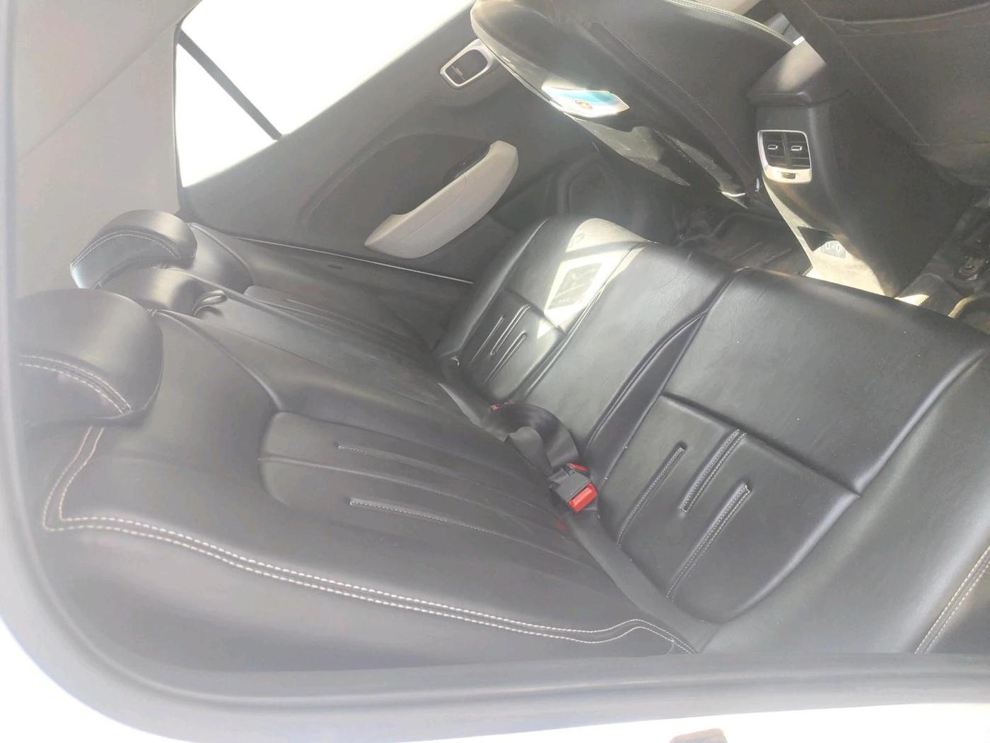 2022 Hyundai VENUE SX 1.5 CRDI, Diesel, Manual, 48,353 km, interior