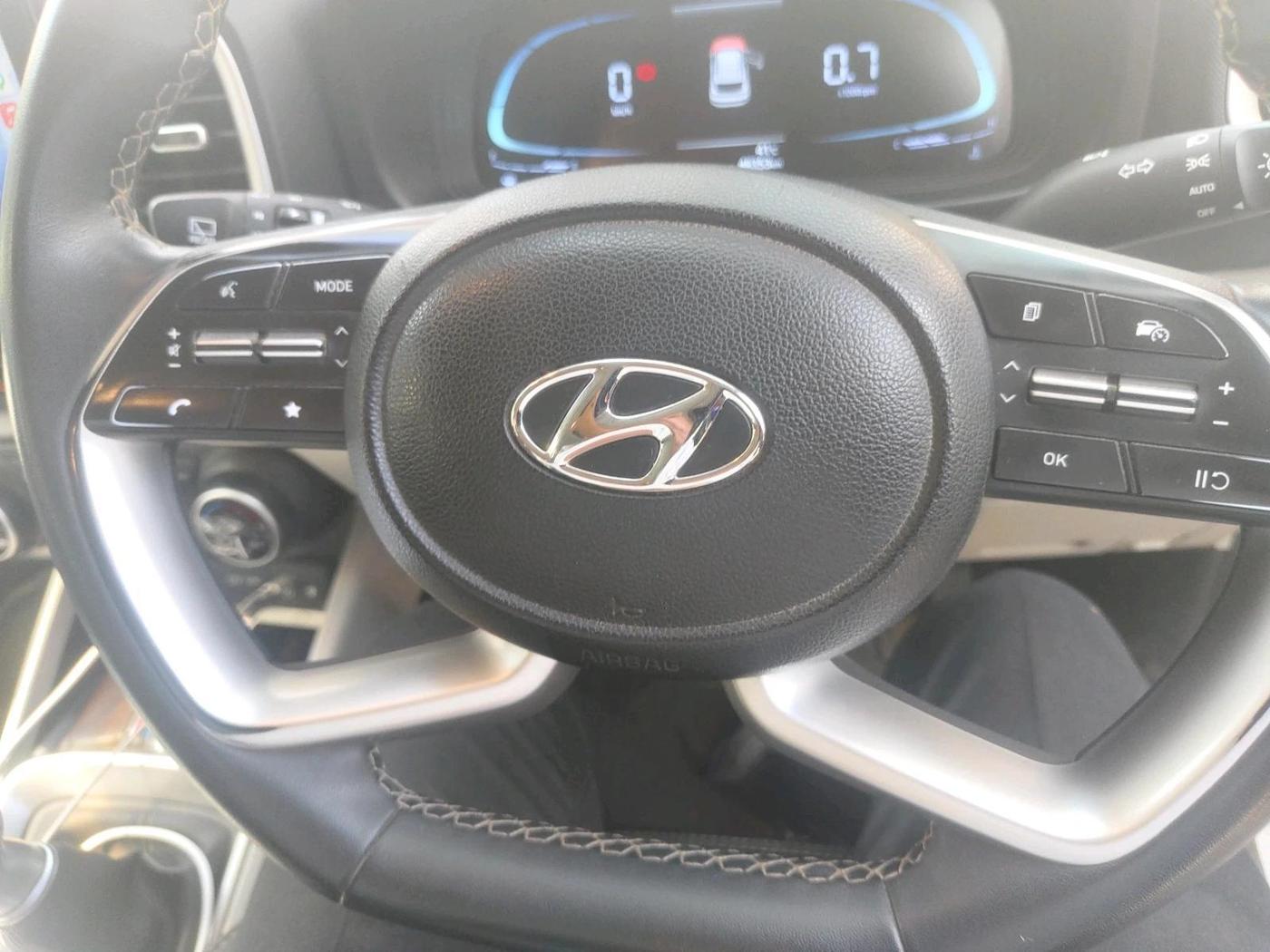 2022 Hyundai VENUE SX 1.5 CRDI, Diesel, Manual, 48,353 km, interior