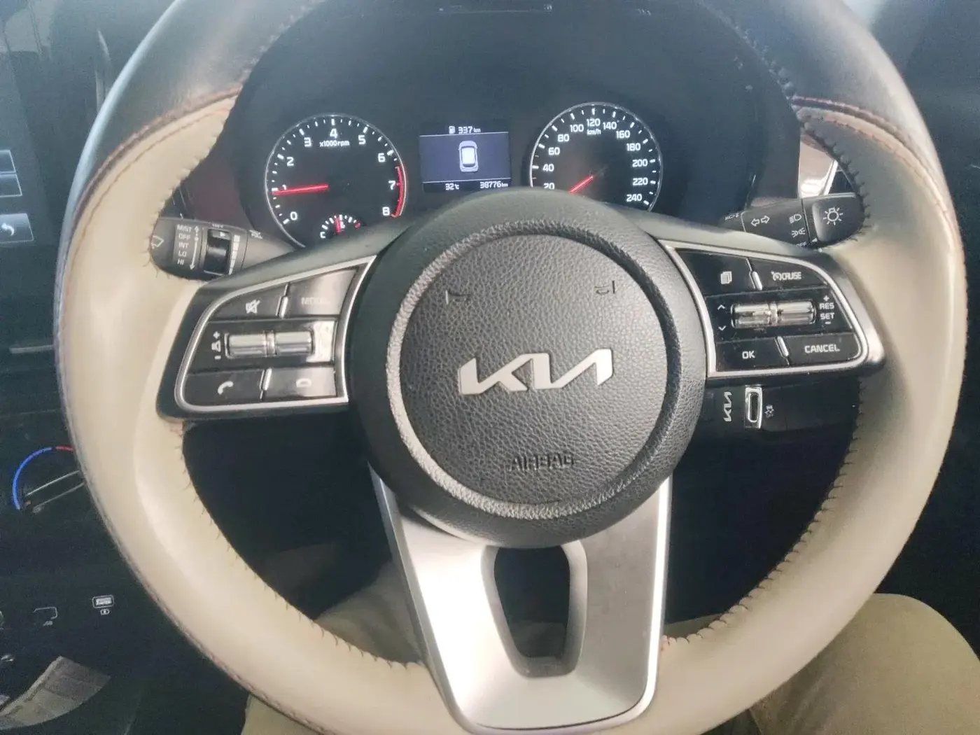 2022 KIA SELTOS HTE 1.5 PETROL, Petrol, Manual, 38,776 km, interior