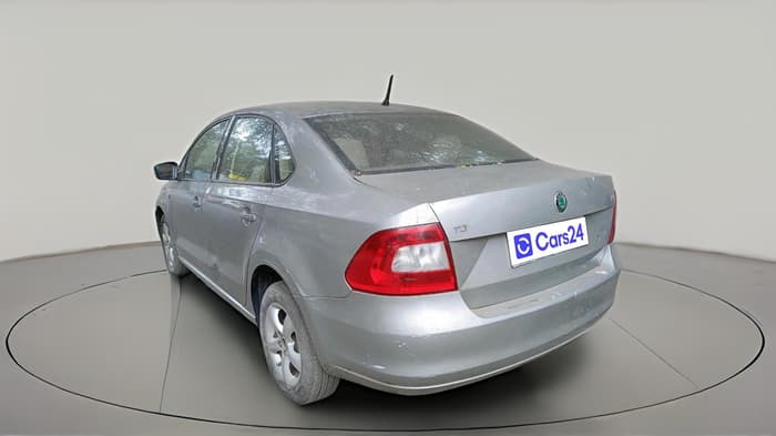 2012 Skoda Rapid ELEGANCE 1.6 TDI CR MT, Diesel, Manual, 1,11,013 km, exterior
