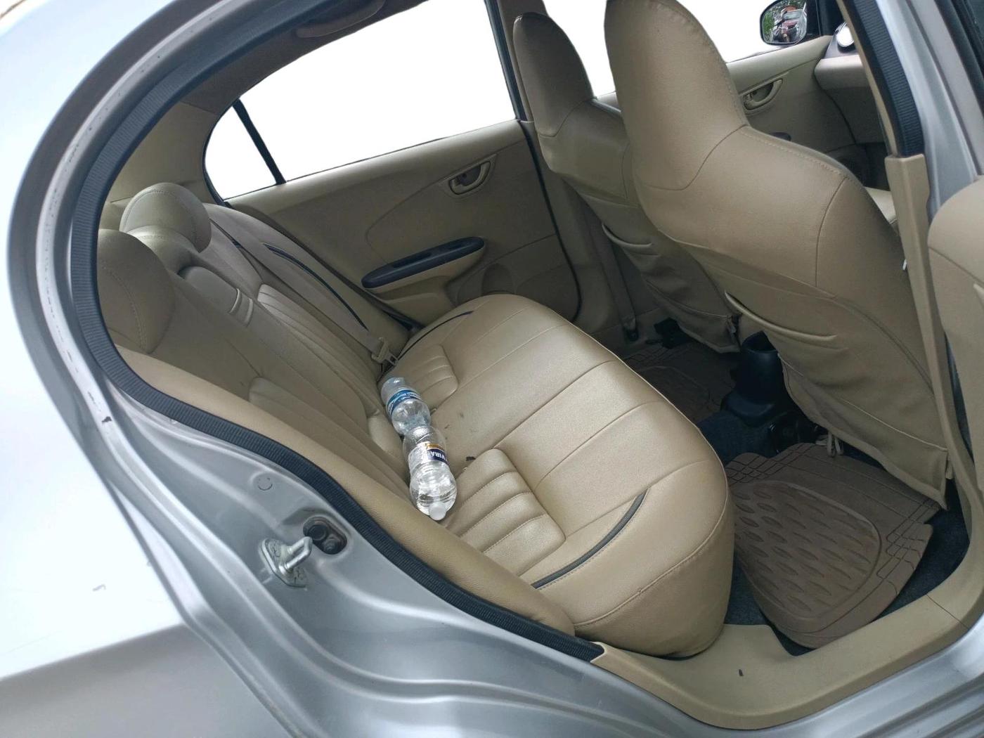 2013 Honda Amaze 1.2L I-VTEC S, Petrol, Manual, 2,10,150 km, interior