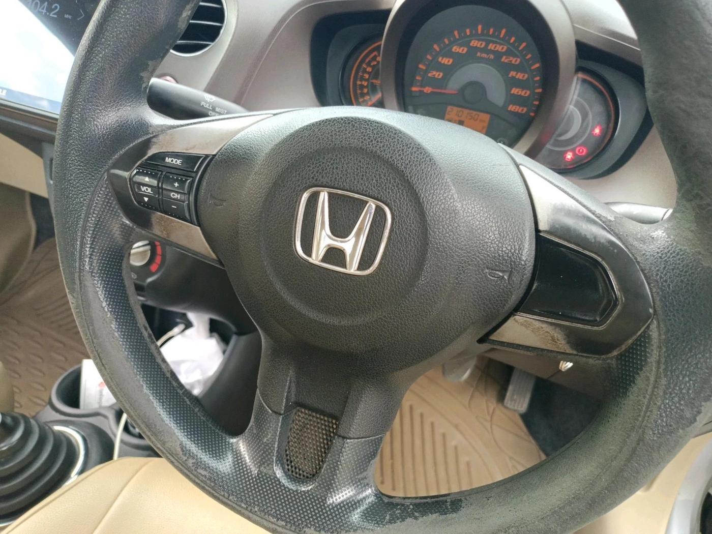 2013 Honda Amaze 1.2L I-VTEC S, Petrol, Manual, 2,10,150 km, interior