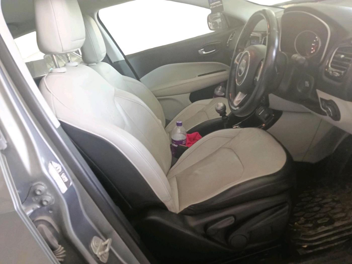 2018 Jeep Compass LIMITED 2.0 DIESEL, Diesel, Manual, 1,41,418 km, interior