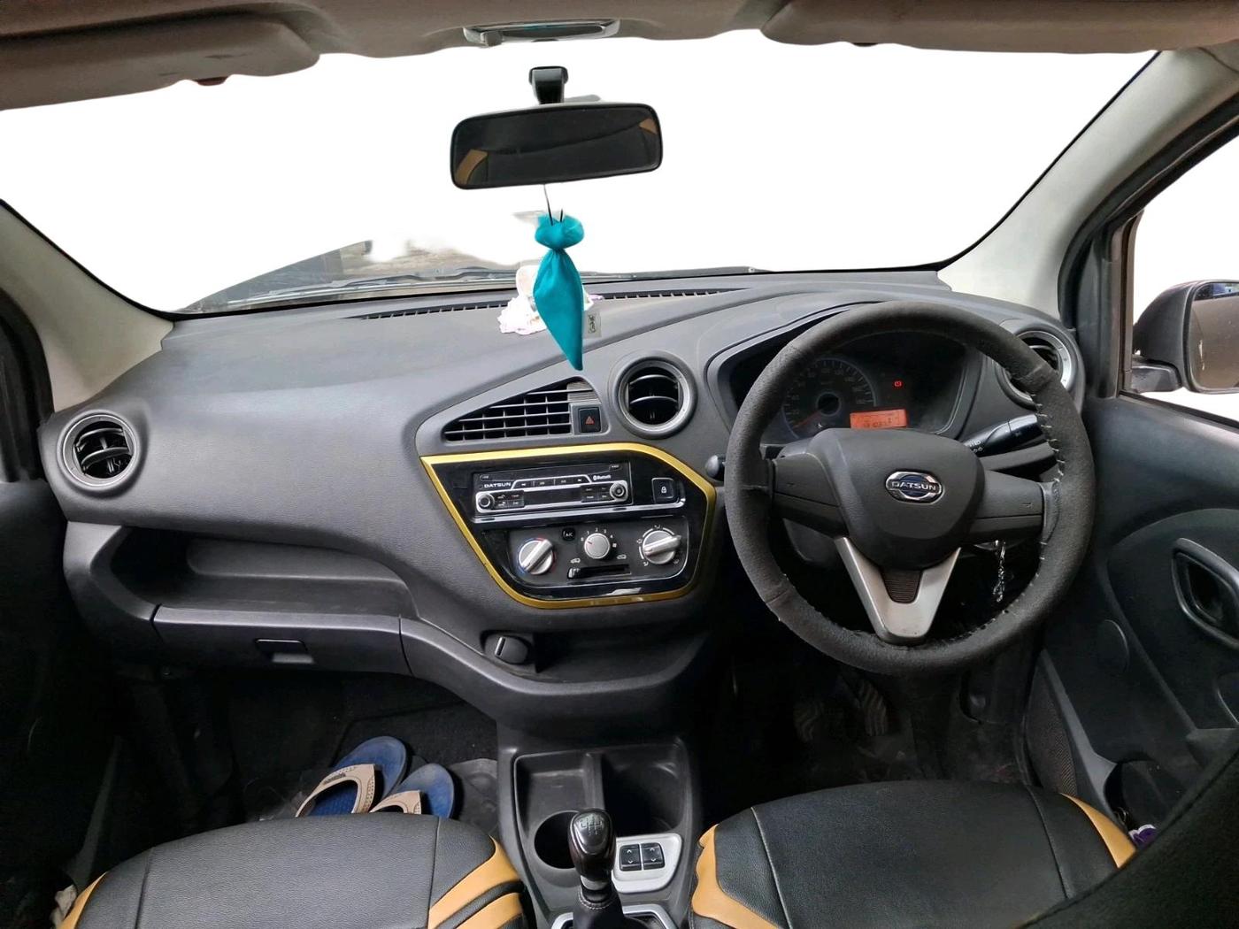 2017 Datsun Redi Go GOLD LIMITED EDITION, Petrol, Manual, 1,31,037 km, interior