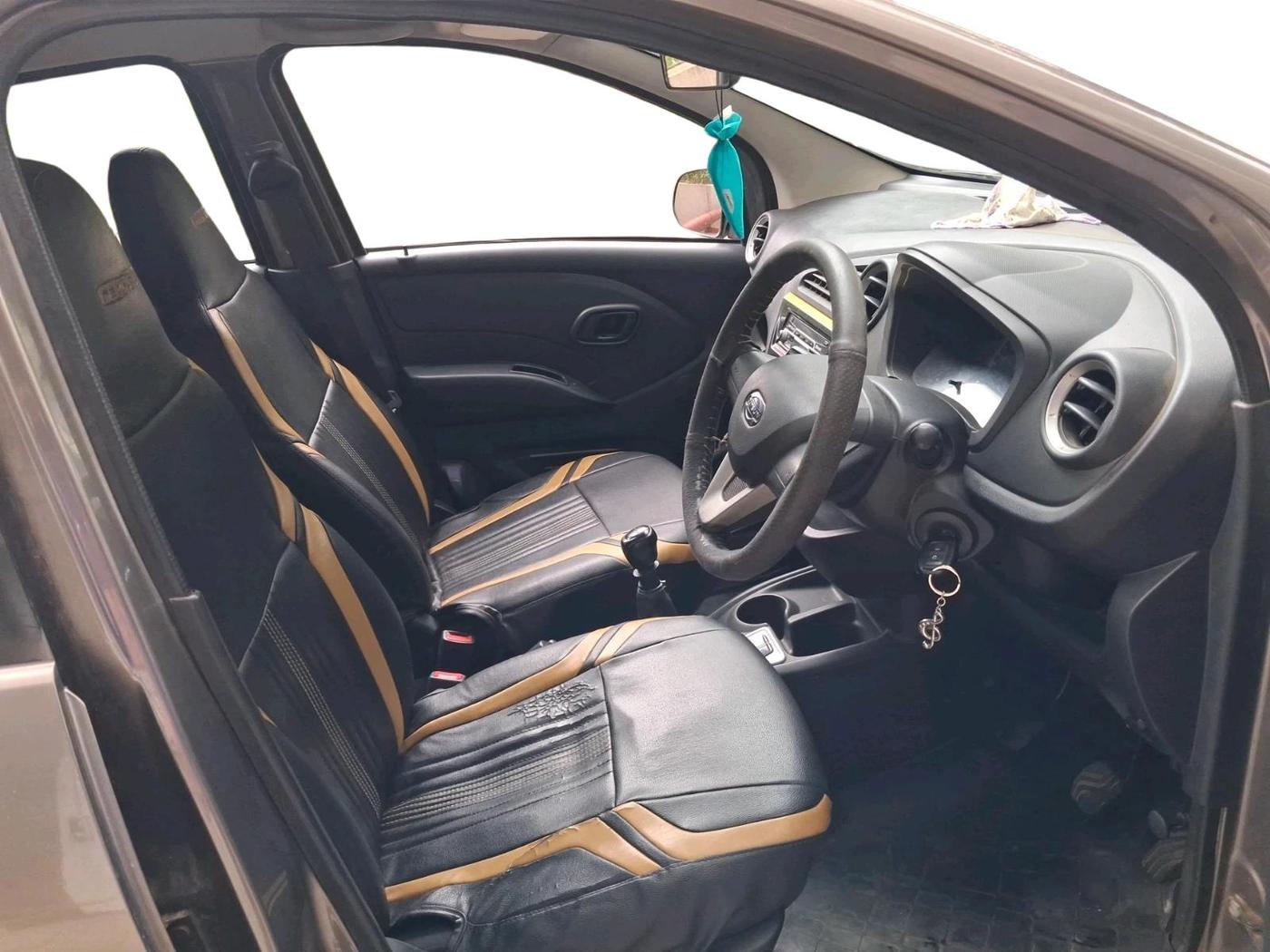 2017 Datsun Redi Go GOLD LIMITED EDITION, Petrol, Manual, 1,31,037 km, interior