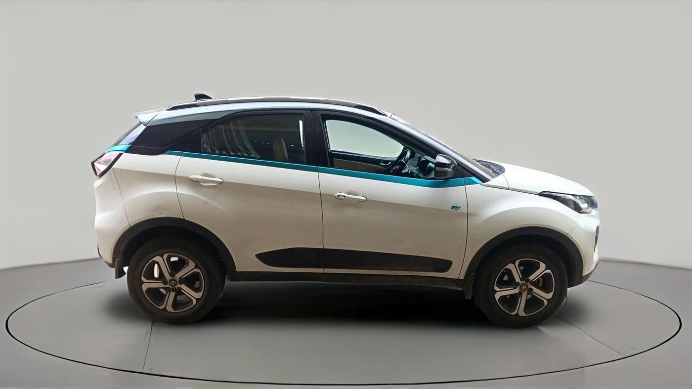 2021 Tata NEXON EV XZ PLUS, Electric, Automatic, 68,153 km, exterior