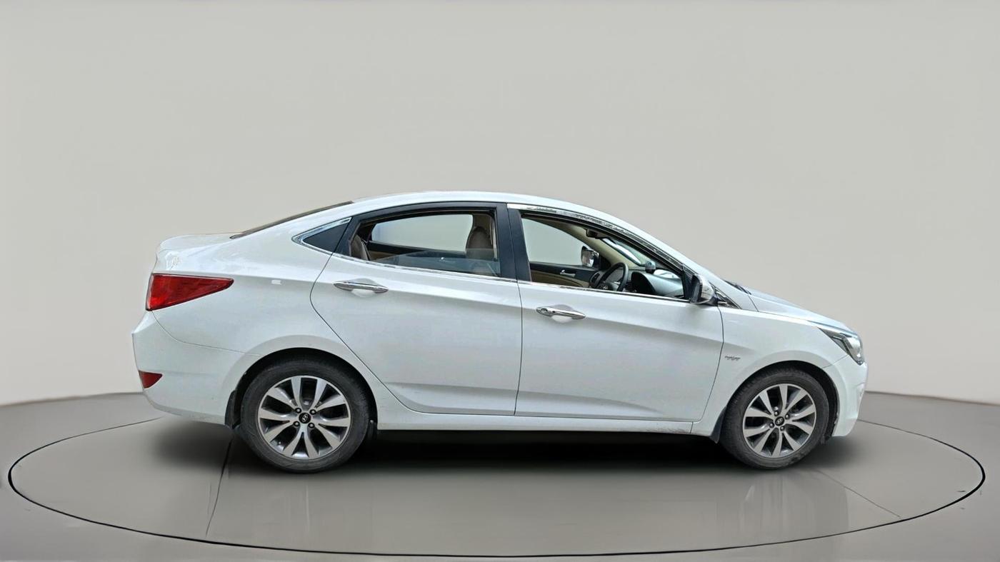 2015 Hyundai Verna FLUIDIC 4S 1.6 VTVT S, Petrol, Manual, 76,200 km, exterior