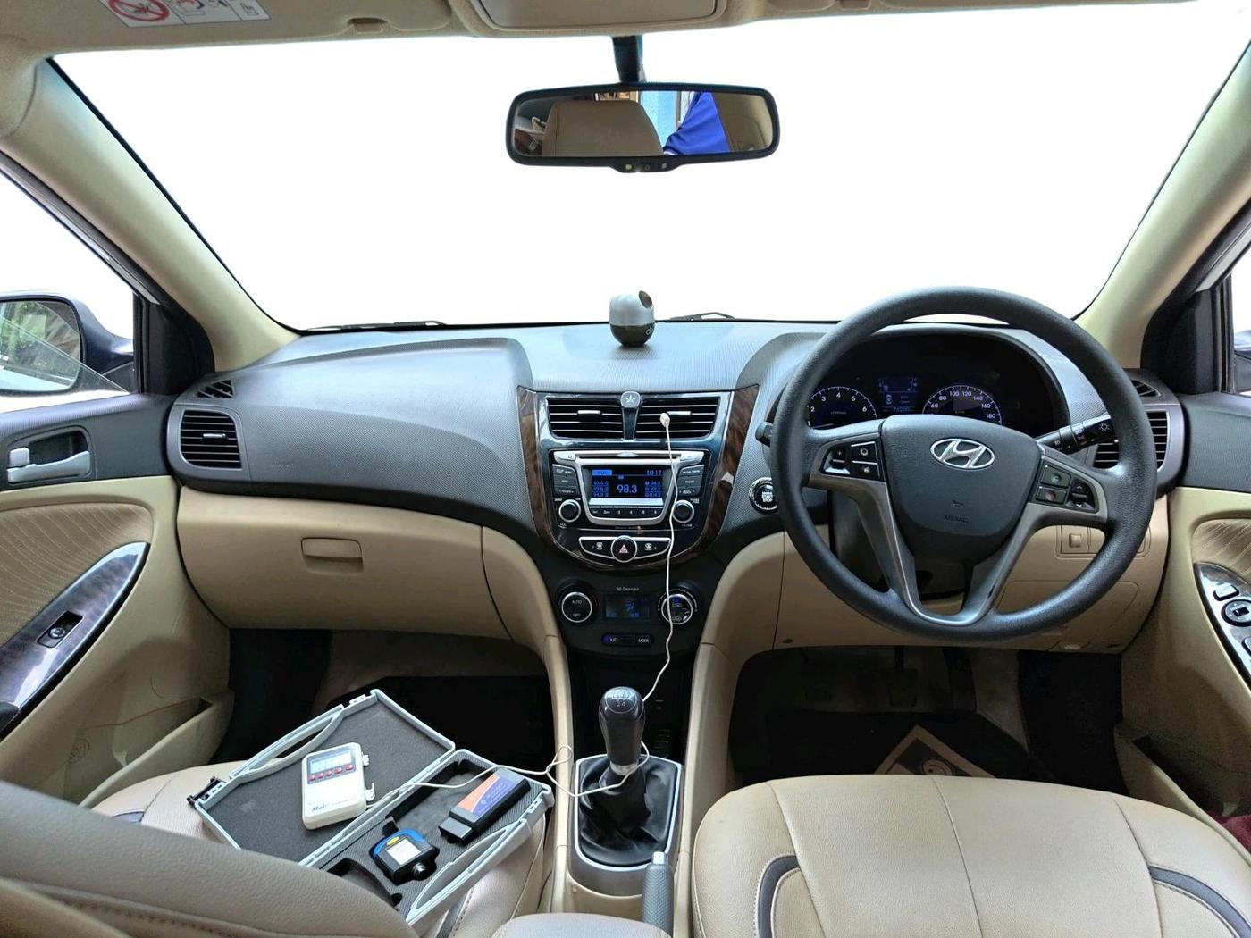 2015 Hyundai Verna FLUIDIC 4S 1.6 VTVT S, Petrol, Manual, 76,200 km, interior