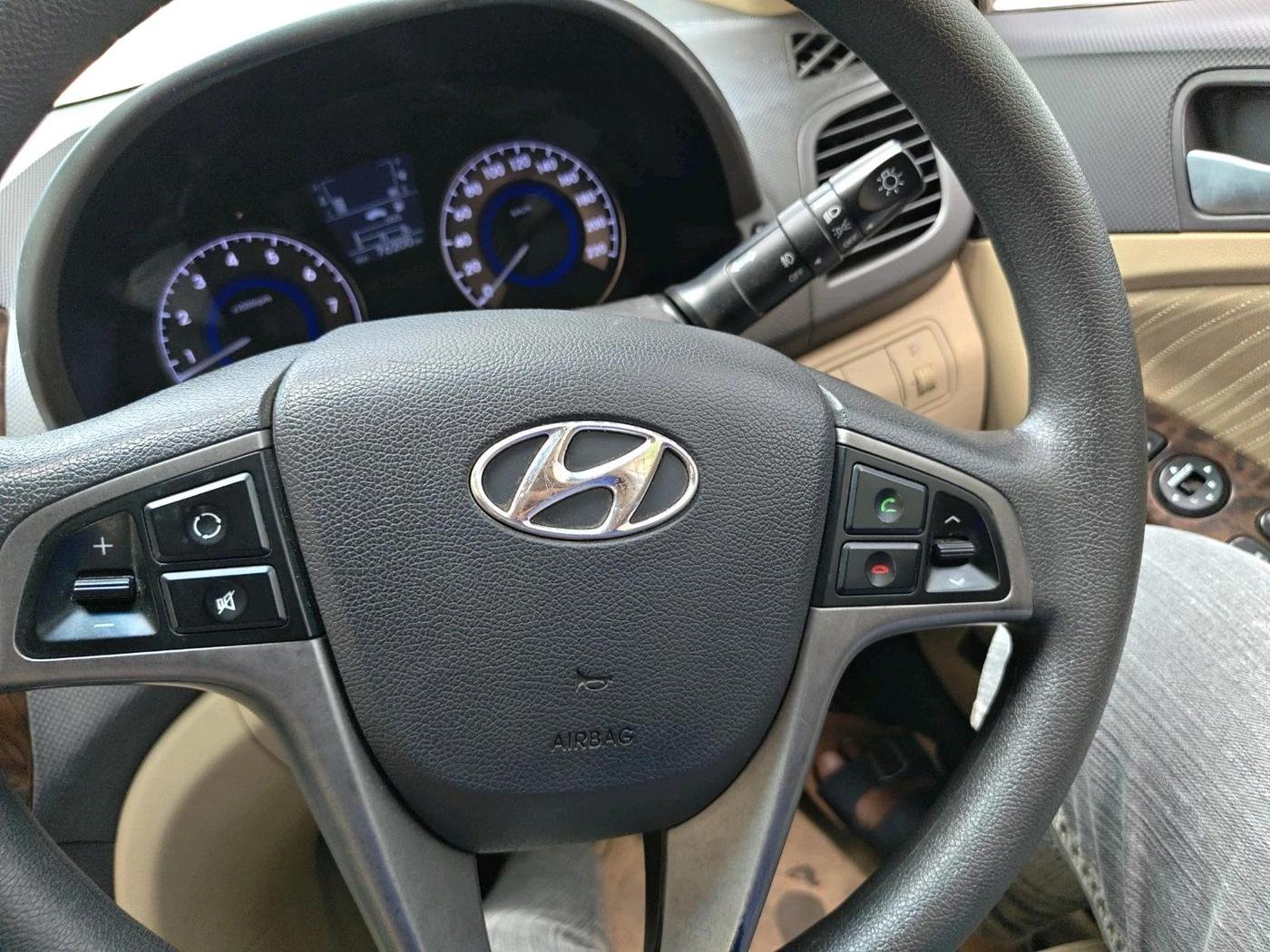 2015 Hyundai Verna FLUIDIC 4S 1.6 VTVT S, Petrol, Manual, 76,200 km, interior