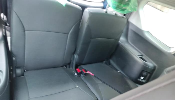 2025 Maruti XL6 ALPHA PLUS AT, Petrol, Automatic, 4,239 km, interior