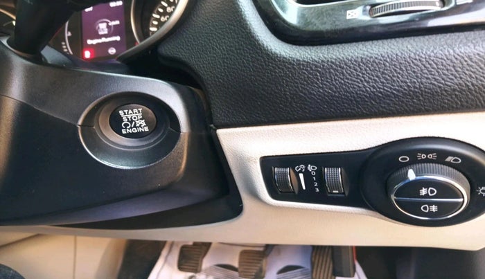 2018 Jeep Compass LIMITED 2.0 DIESEL, Diesel, Manual, 1,00,472 km, interior