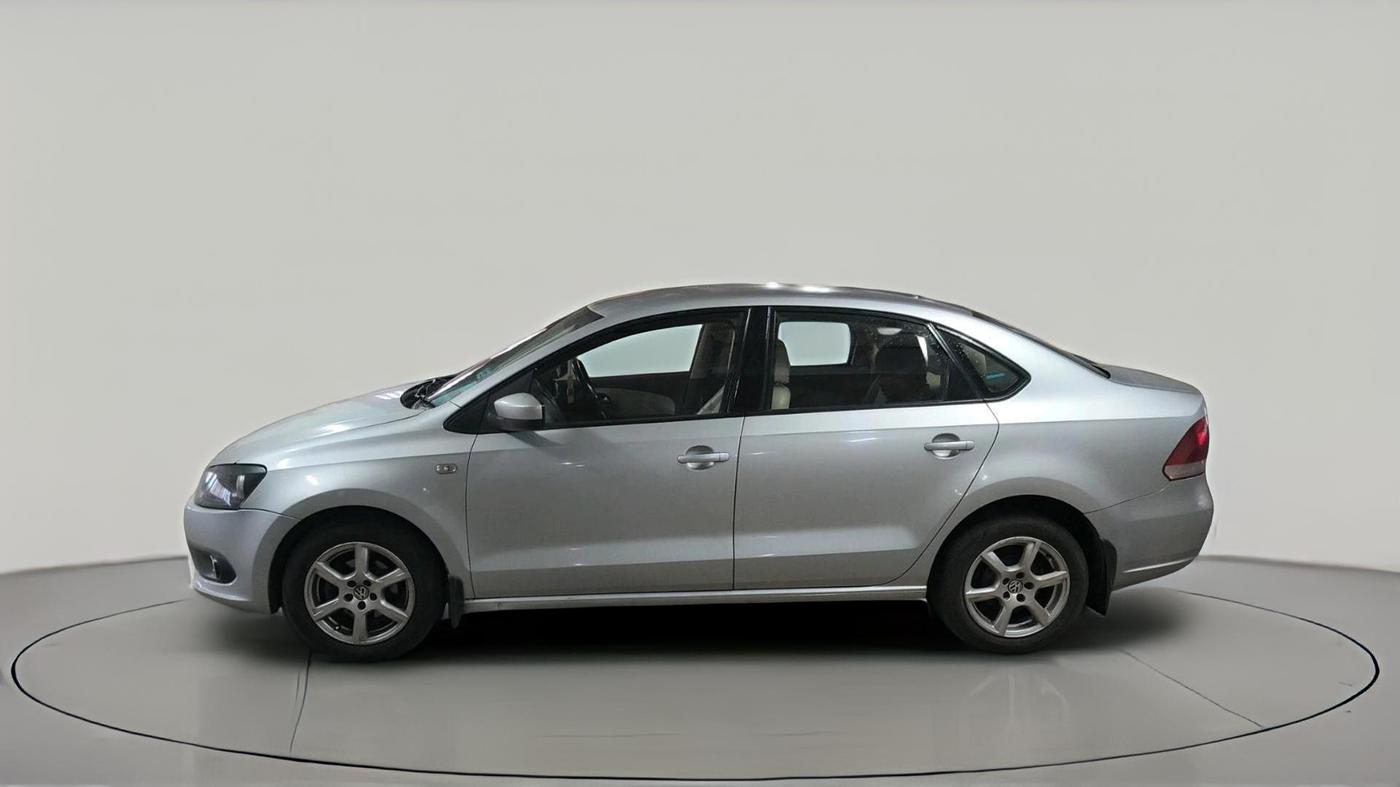 2013 Volkswagen Vento HIGHLINE 1.6 MPI, Petrol, Manual, 87,671 km, exterior