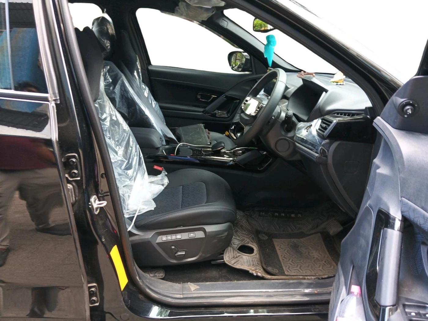 2026 Tata Harrier Fearless X Plus Dark Edition AT, Diesel, Automatic, 6,707 km, interior