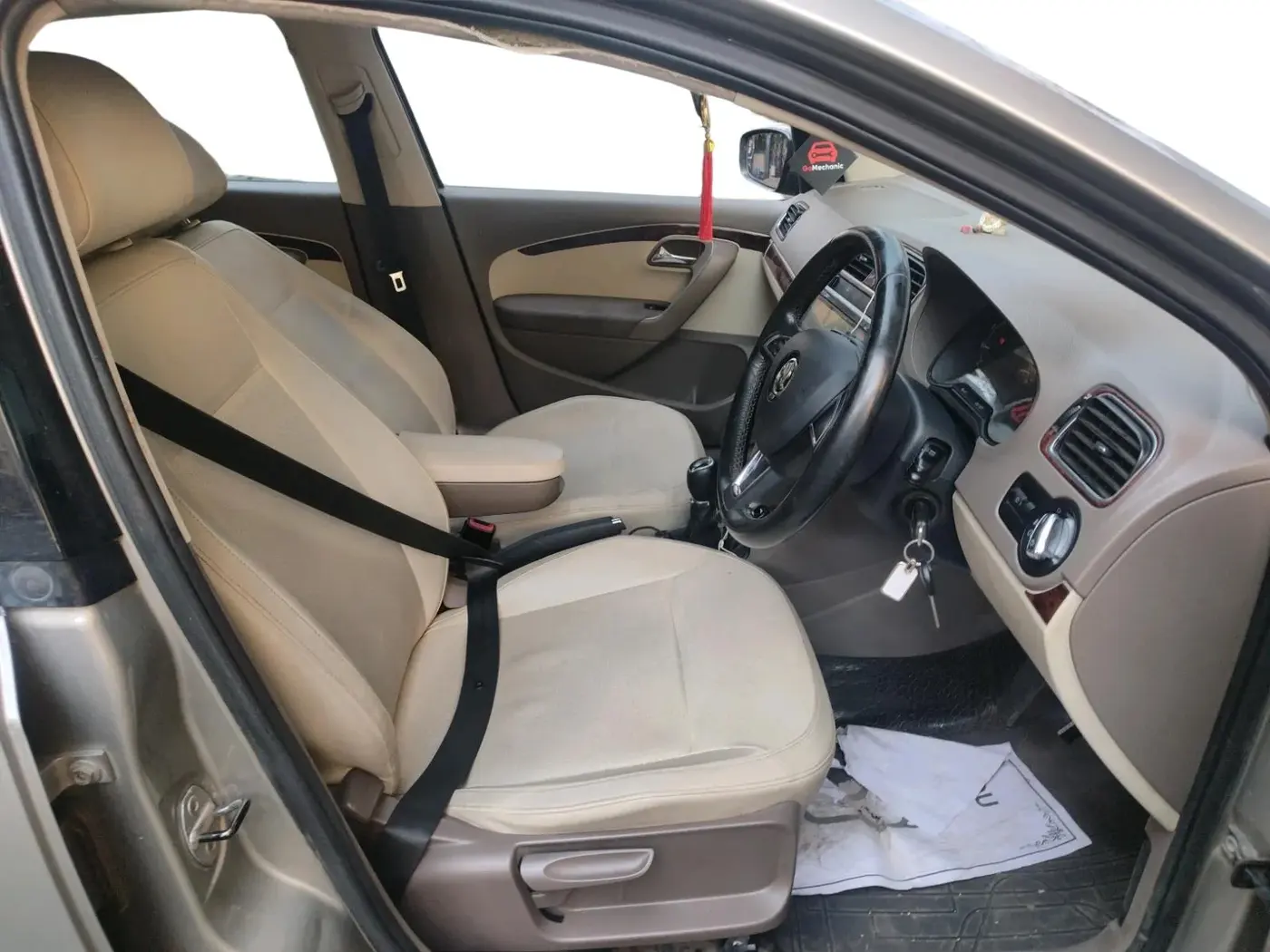 2015 Skoda Rapid ELEGANCE 1.6 MPI MT, Petrol, Manual, 70,999 km, interior