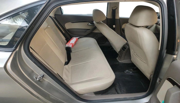 2015 Skoda Rapid ELEGANCE 1.6 MPI MT, Petrol, Manual, 70,999 km, interior