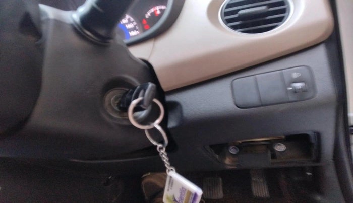 2017 Hyundai Grand i10 SPORTZ 1.2 KAPPA VTVT, Petrol, Manual, 91,849 km, interior