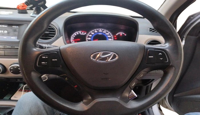 2017 Hyundai Grand i10 SPORTZ 1.2 KAPPA VTVT, Petrol, Manual, 91,849 km, interior