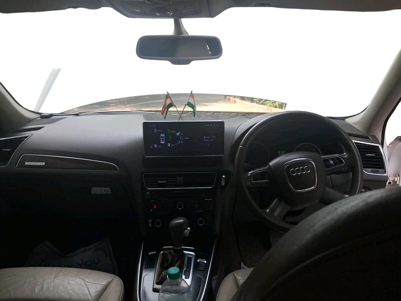2012 Audi Q5 2.0 TDI QUATTRO, Diesel, Automatic, 1,13,179 km, interior