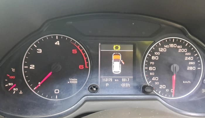 2012 Audi Q5 2.0 TDI QUATTRO, Diesel, Automatic, 1,13,179 km, interior