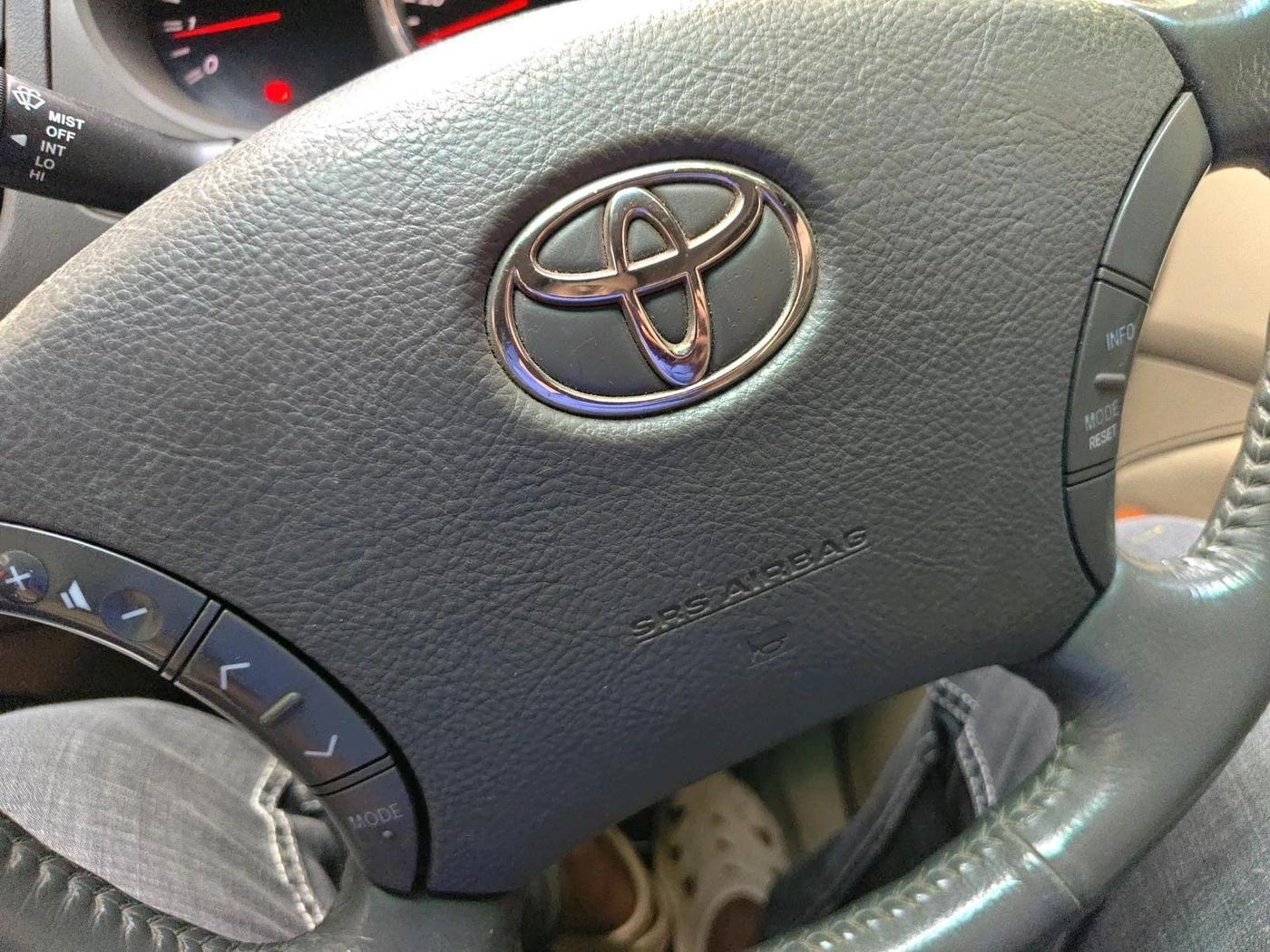 2011 Toyota Fortuner 3.0 4X4 MT, Diesel, Manual, 1,33,449 km, interior