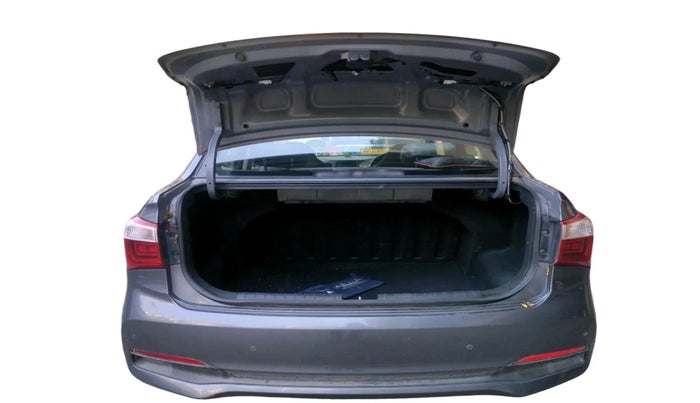 2017 Hyundai Xcent SX 1.2 (O), Petrol, Manual, 77,130 km, exterior