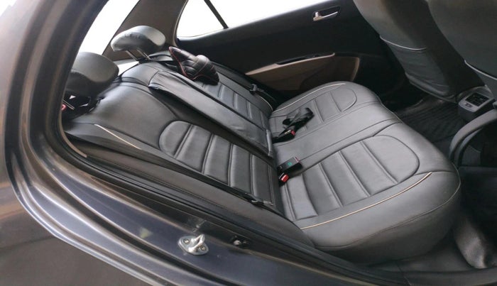 2017 Hyundai Xcent SX 1.2 (O), Petrol, Manual, 77,130 km, interior