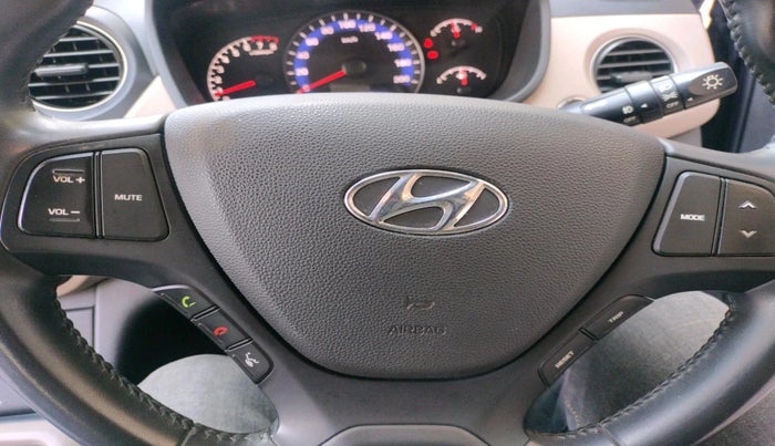 2017 Hyundai Xcent SX 1.2 (O), Petrol, Manual, 77,130 km, interior