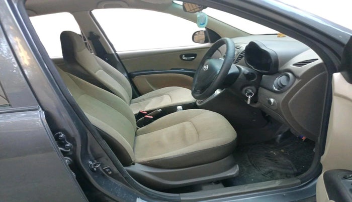 2012 Hyundai i10 SPORTZ 1.2 AT, CNG, Automatic, 66,398 km, interior