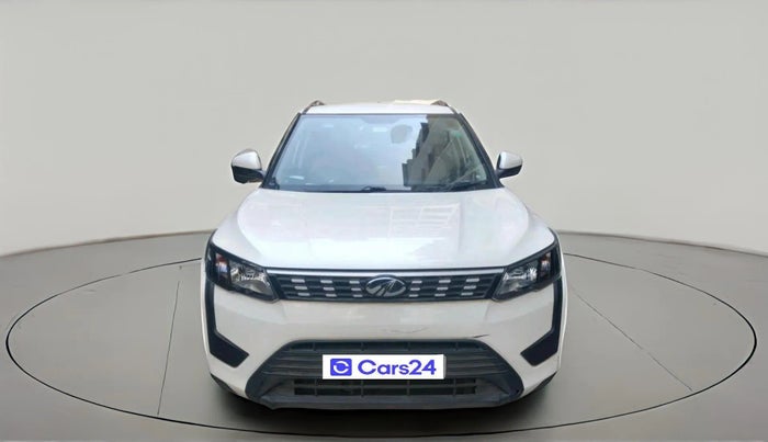 2019 Mahindra XUV300 W6 1.2 PETROL, Petrol, Manual, 62,445 km, exterior